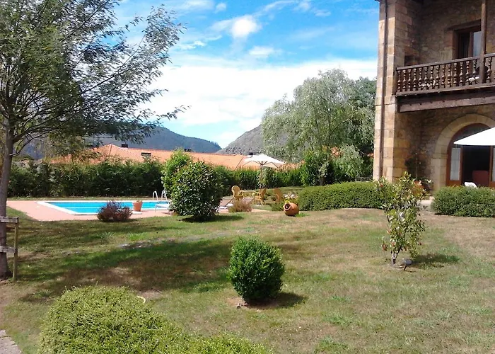 Palacio Garcia Quijano 3* 洛斯科拉莱斯-德布埃尔纳